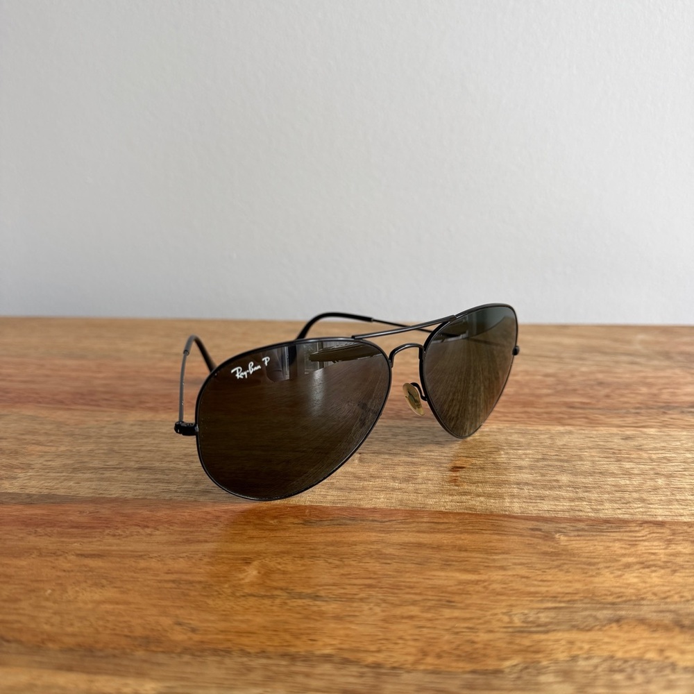 Ray-Ban RB3025 Aviator Large Metal Black Polarized Sunglasses 62mm